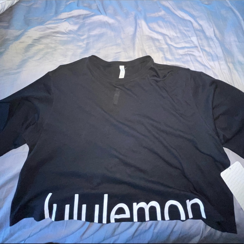 LULULEMON CROP TOP *BRAND NEW*